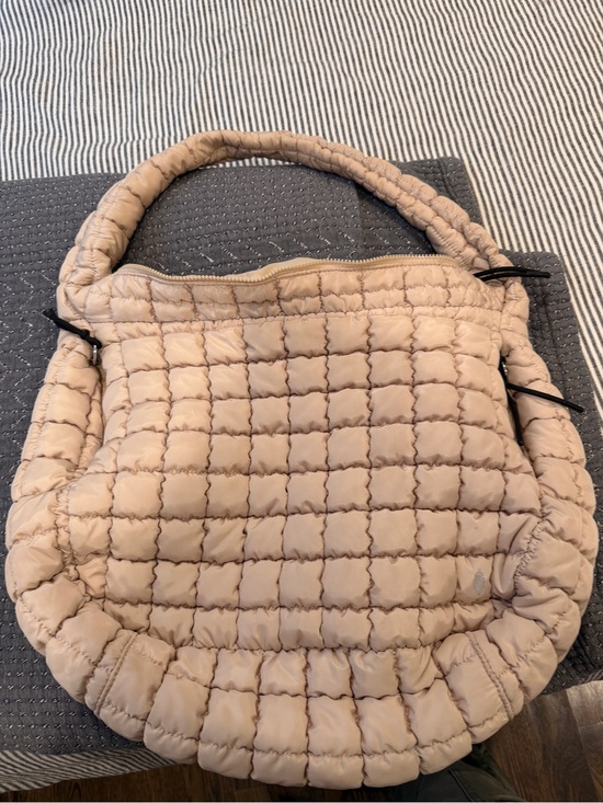 Free People Handbags - Free People FP Movement Quilted Carryall bag